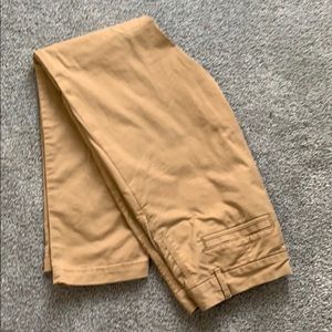 BR weekend chino straight leg
